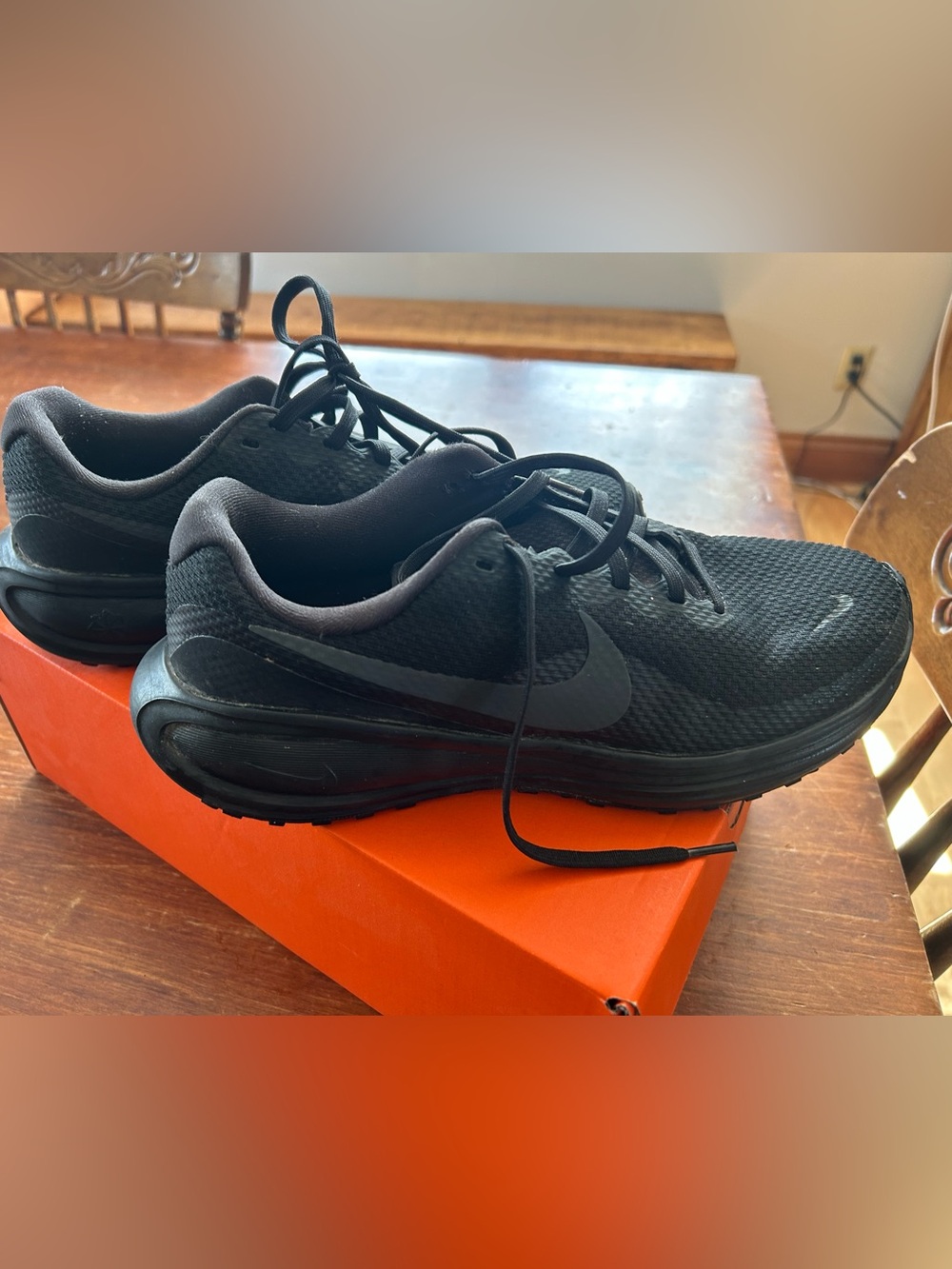 Nike Women's All-Black Lightweight Running Shoes